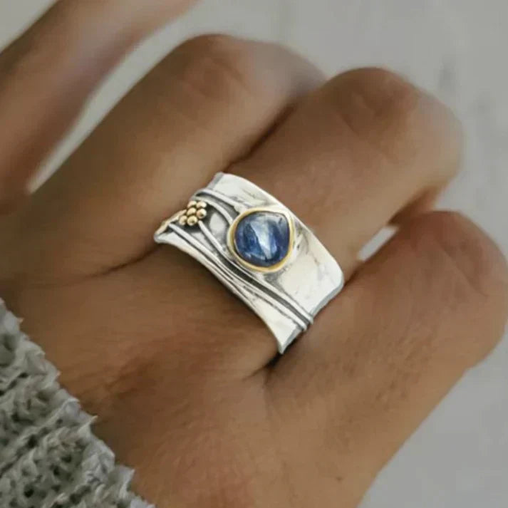 Ring mit blauem Stein – Stefan Berlin