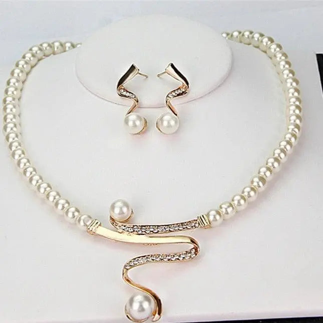 Set aus Kette und Ohrringen – Stefan Berlin