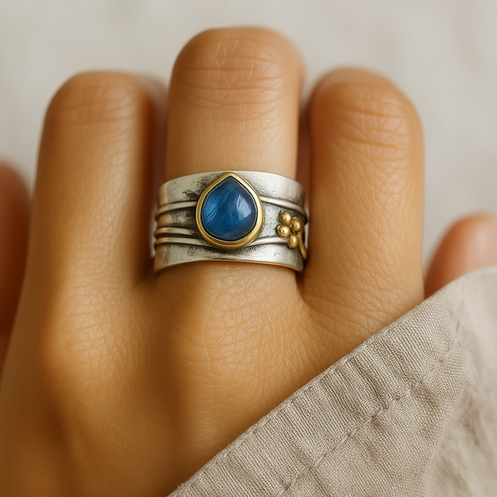 Ring mit blauem Stein – Stefan Berlin