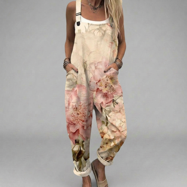 Cremefarbene Damen-Latzhose mit großen rosa Aquarell-Blüten