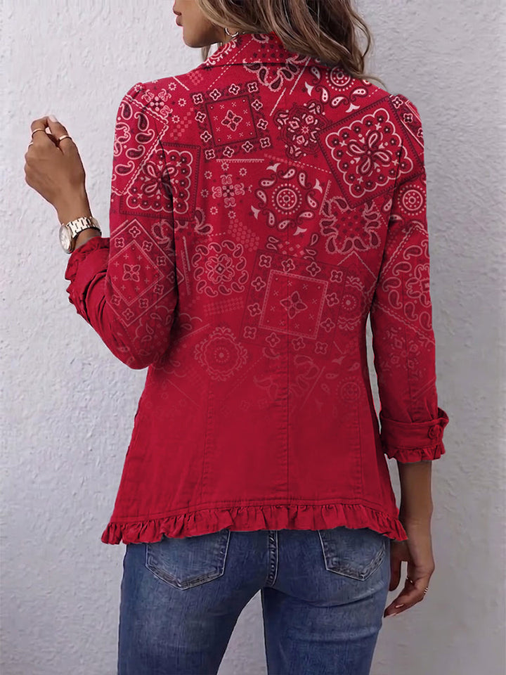 Martina Blazer in Rot mit hellem Bandana-Muster und Rüschensaum – Stefan Berlin