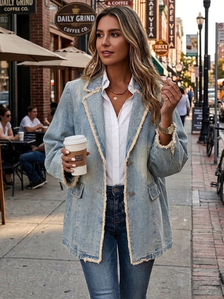 Rita Oversized Blazer in heller Waschung mit ausgefransten Kanten – Stefan Berlin