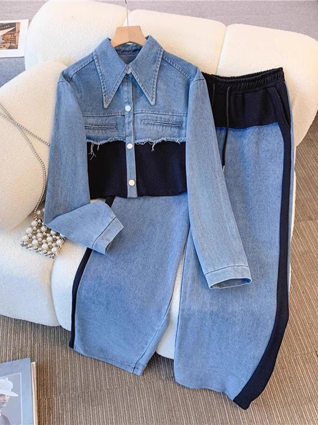 Ulrike Zweiteiler aus kurzer Jacke und weiter Hose im blauen Waschungs-Look – Stefan Berlin